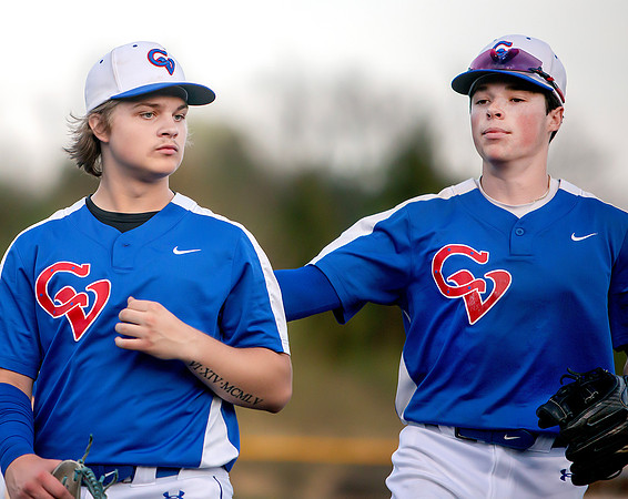 7C8B9852 O